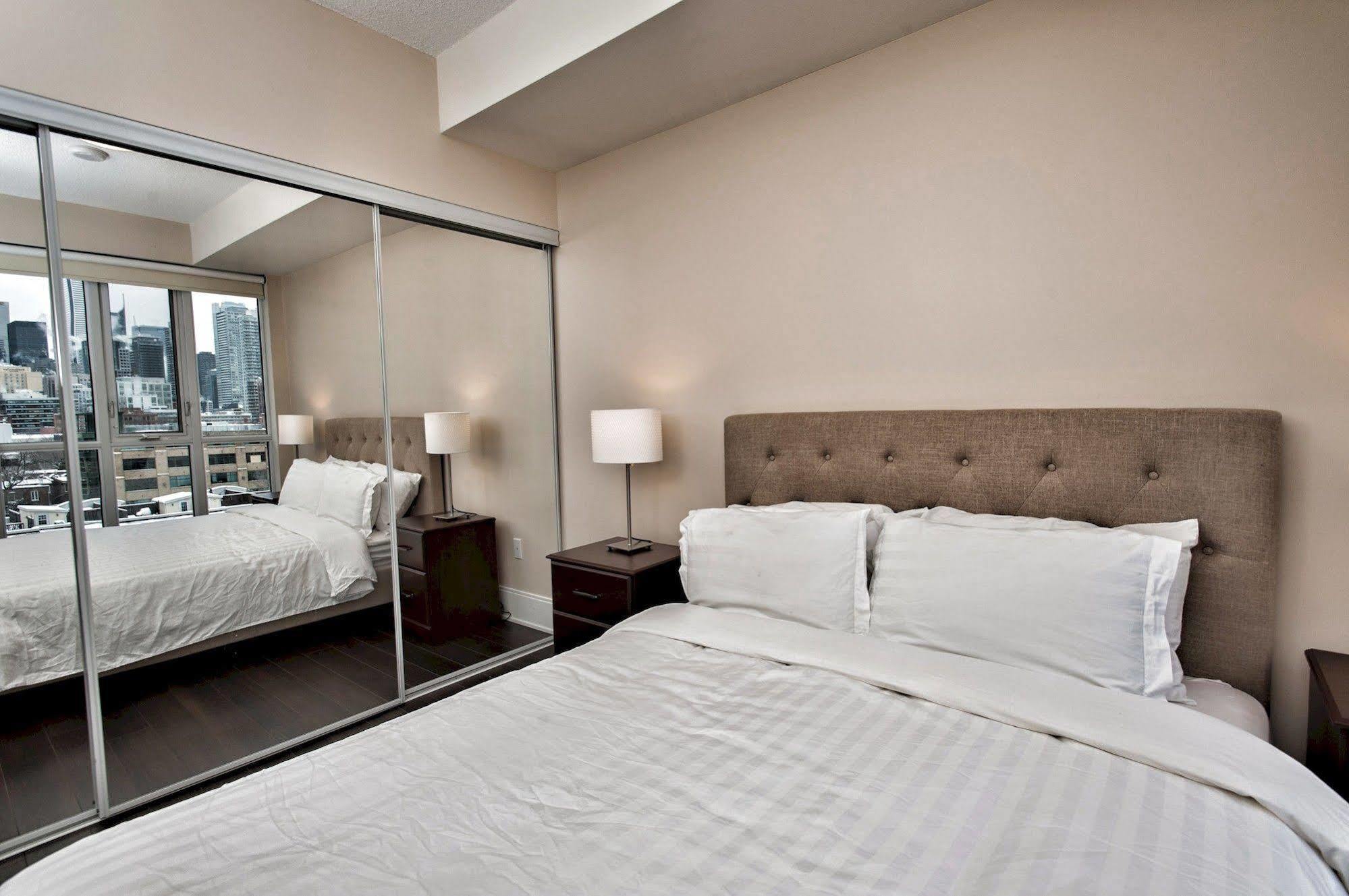 Life Suites Luxury Downtown Condos Toronto Dış mekan fotoğraf