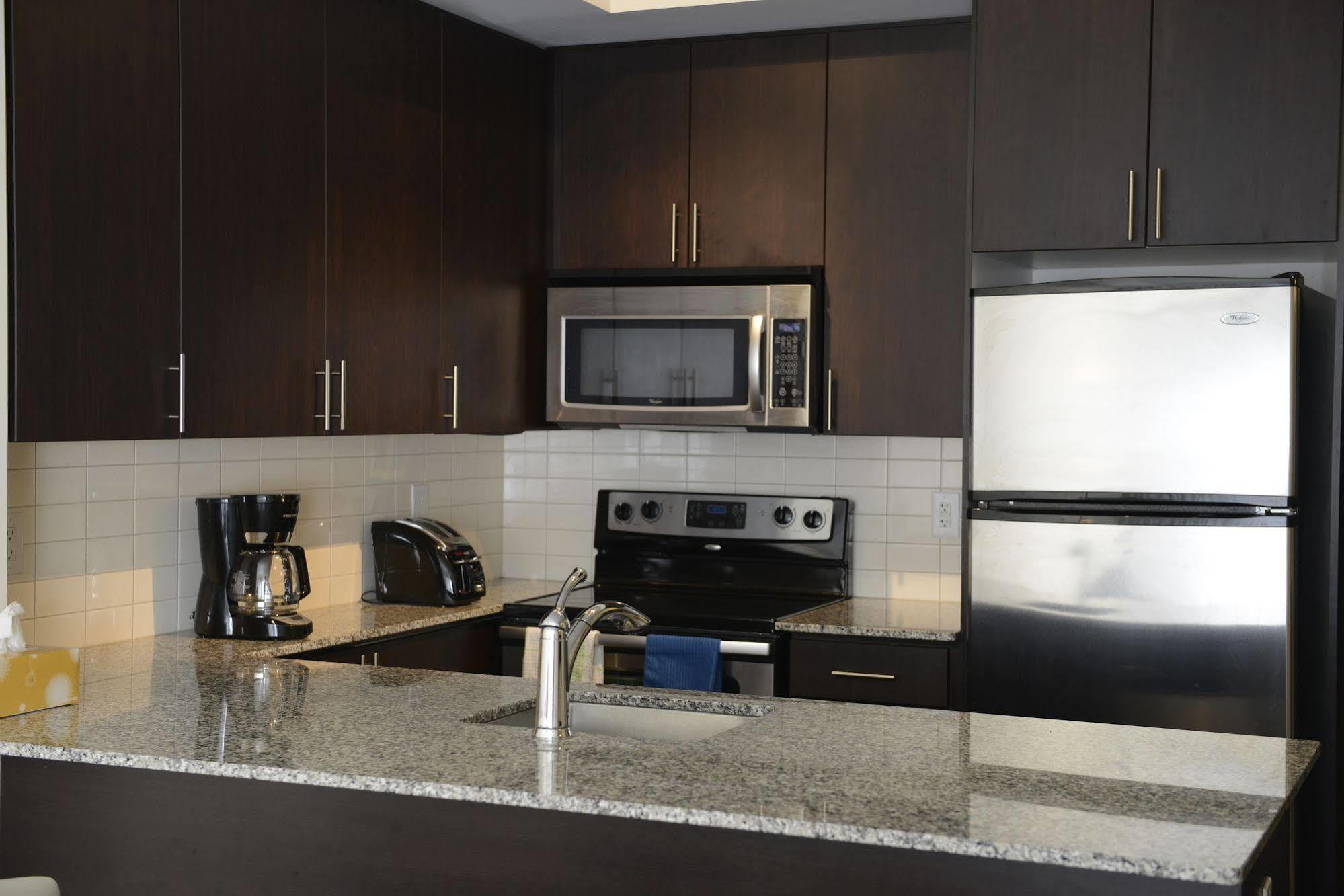 Life Suites Luxury Downtown Condos Toronto Dış mekan fotoğraf