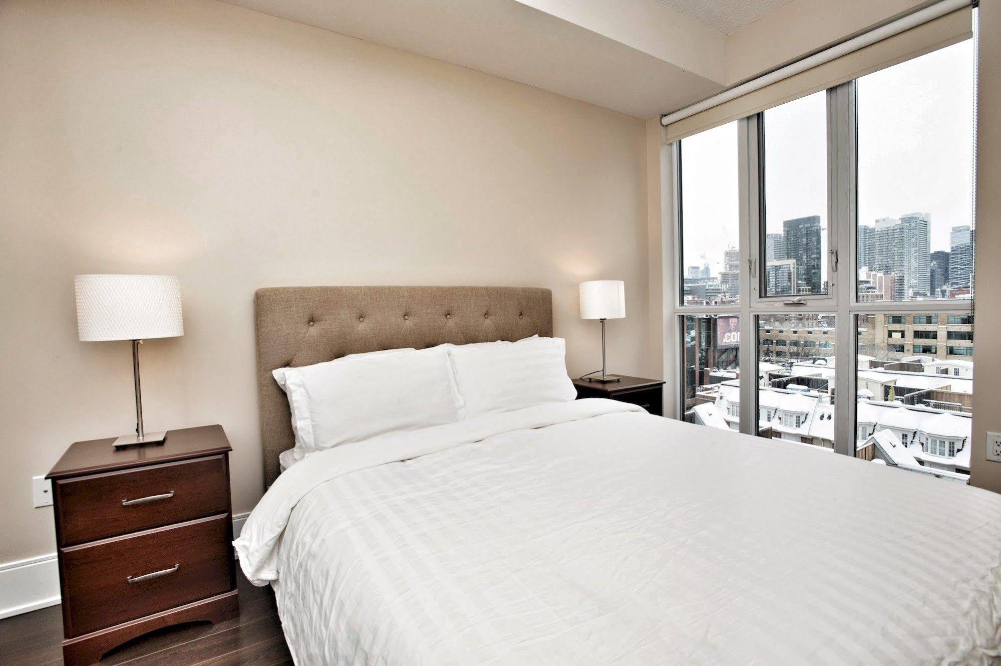 Life Suites Luxury Downtown Condos Toronto Dış mekan fotoğraf