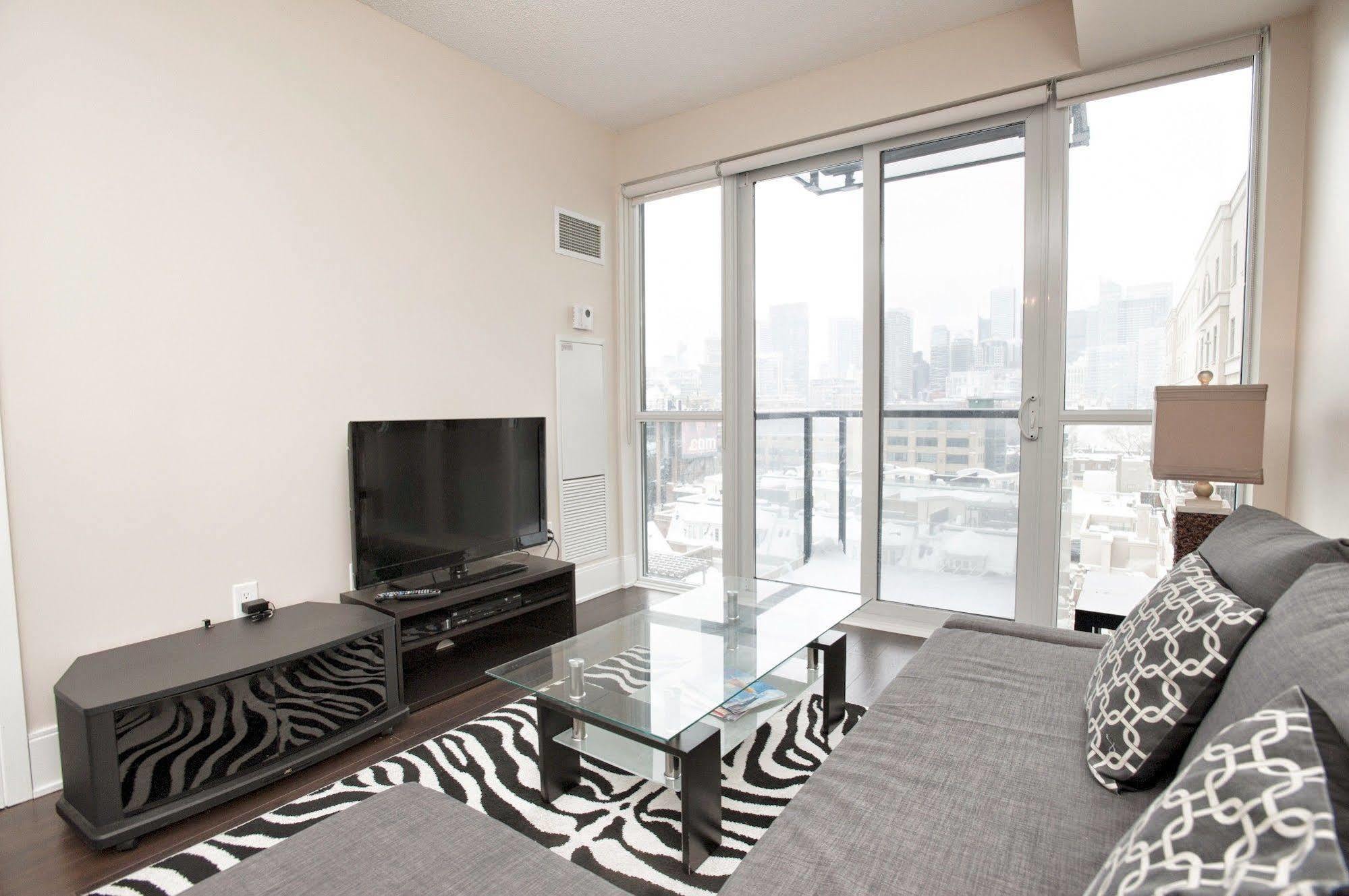 Life Suites Luxury Downtown Condos Toronto Dış mekan fotoğraf
